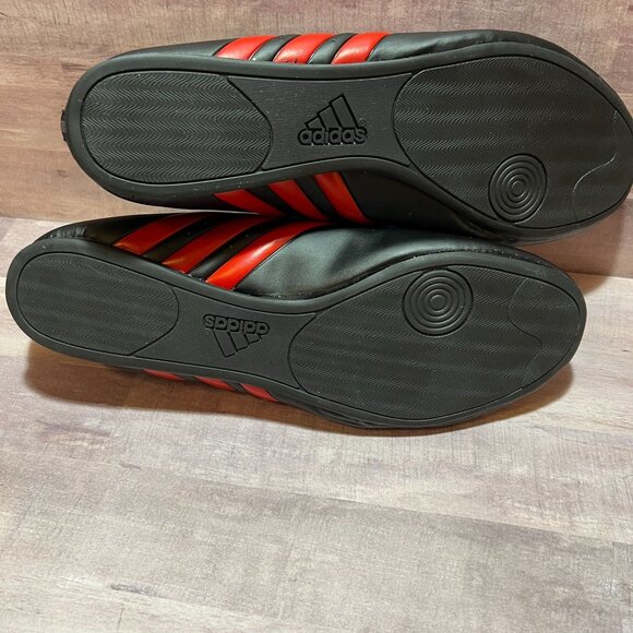 Athletic_Shoes
